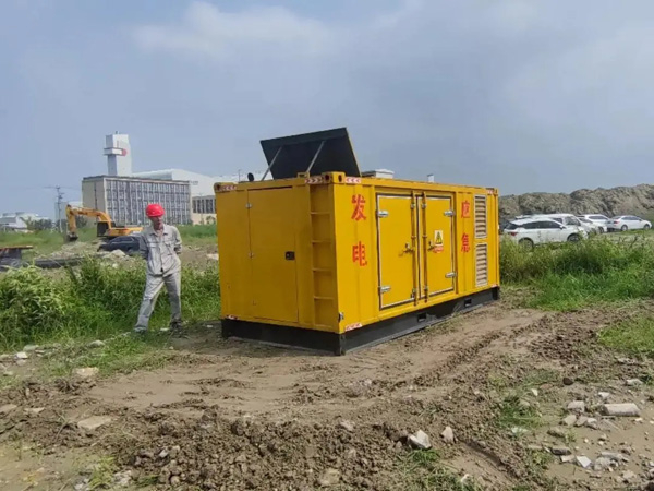 固镇200KW柴油发电机机组每小时的油耗量受哪些因素影响？