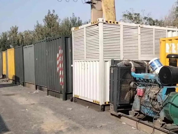 固镇200KW柴油发电机机组每小时油耗是多少？